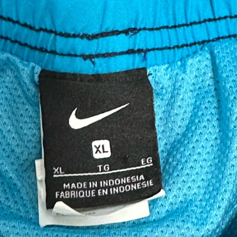 Men’s Nike XL Swim Trunk Shorts Mesh Lined Elastic Drawstring Blue 9” Inseam - Picture 7 of 8